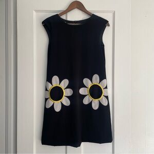🌼 EUC BOUTIQUE MOSCHINO DAISY DRESS 🌼